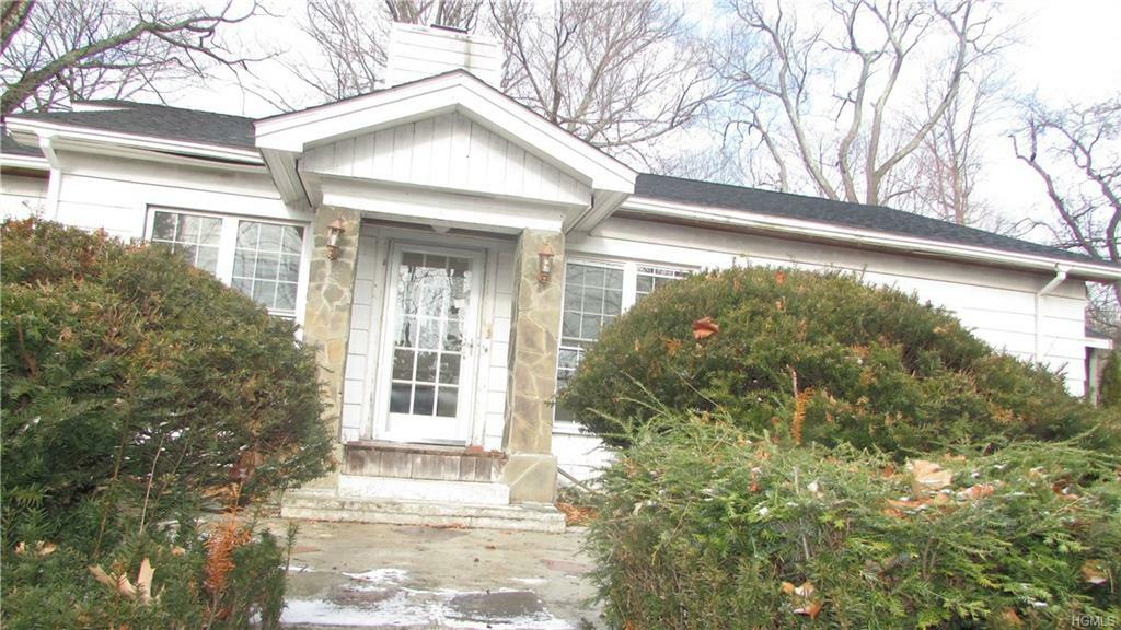 Property Photo:  39 W Lake Boulevard  NY 10541 