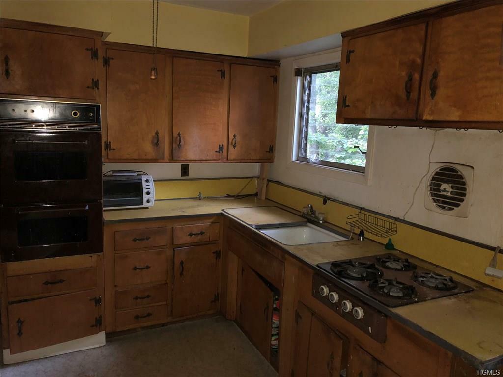 Property Photo:  9 S Central Highway  NY 10923 