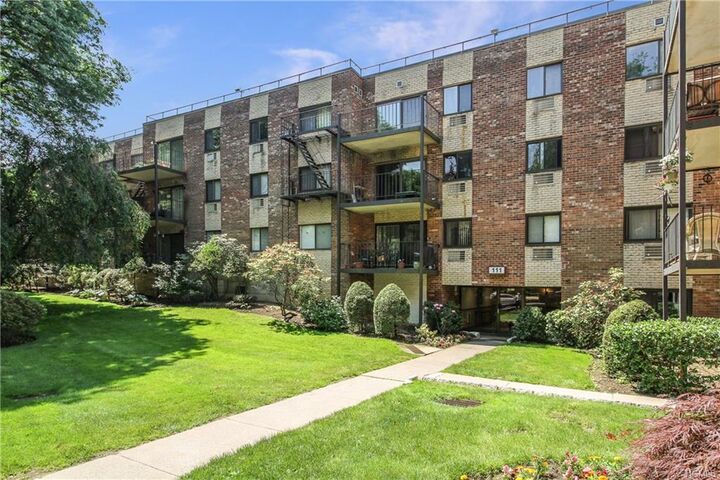 111 Dehaven Drive 321  Yonkers NY 10703 photo