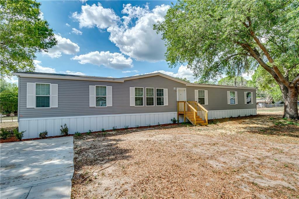 Property Photo:  8 Valencia Court  FL 33880 