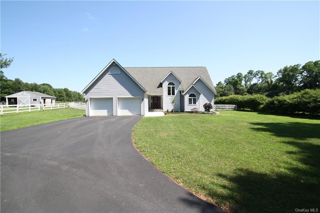 Property Photo:  182 Otter Road  NY 10916 