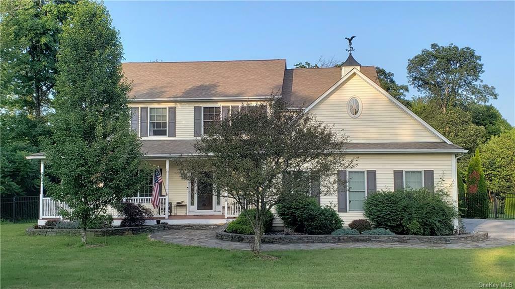 Property Photo:  30 Ridgecrest Drive  NY 12594 