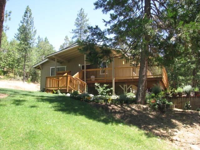 Property Photo: 315 Hitching Post OR 97526