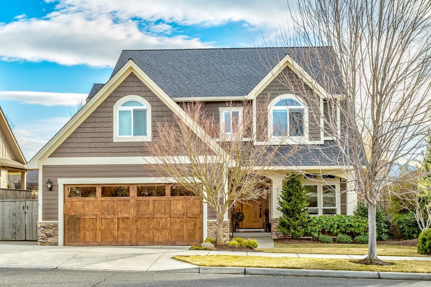 Property Photo: 3772 Calle Vista Drive OR 97504