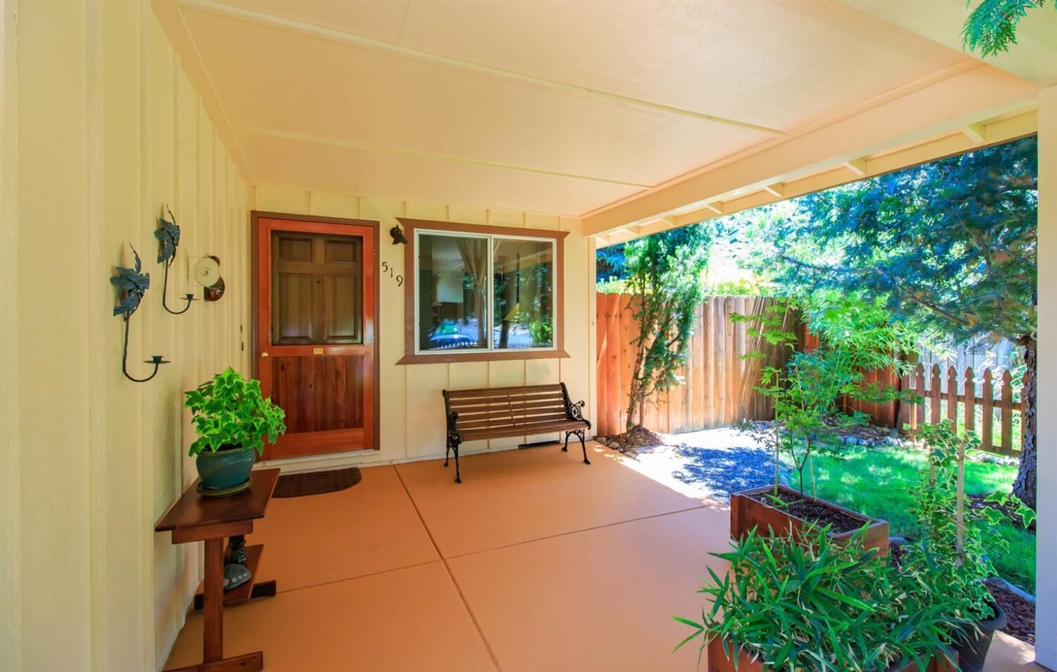 Property Photo: 519 S 2nd Street OR 97540