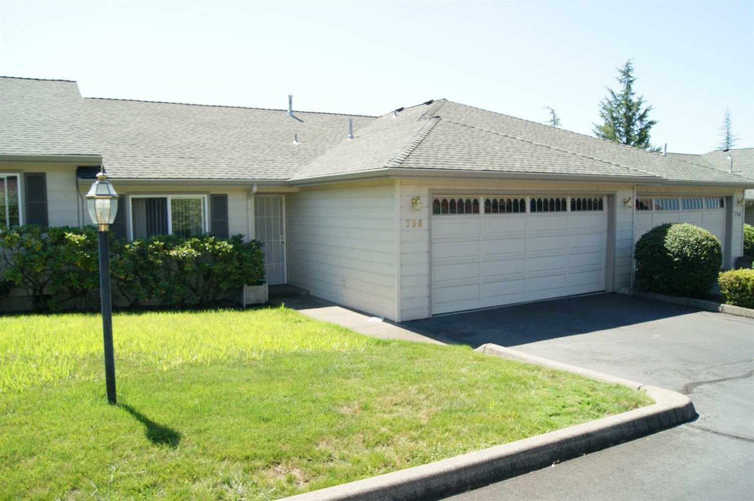 756 Hilldale Avenue  Medford OR 97504 photo