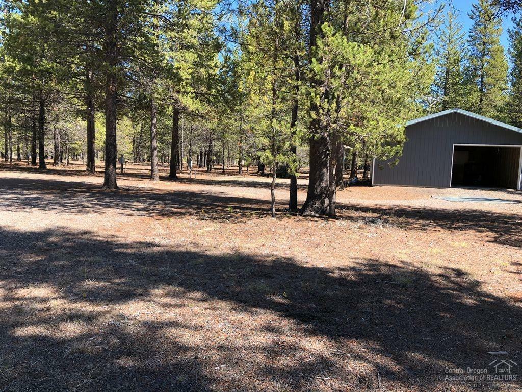 Property Photo: 15583 Deedon Road OR 97739