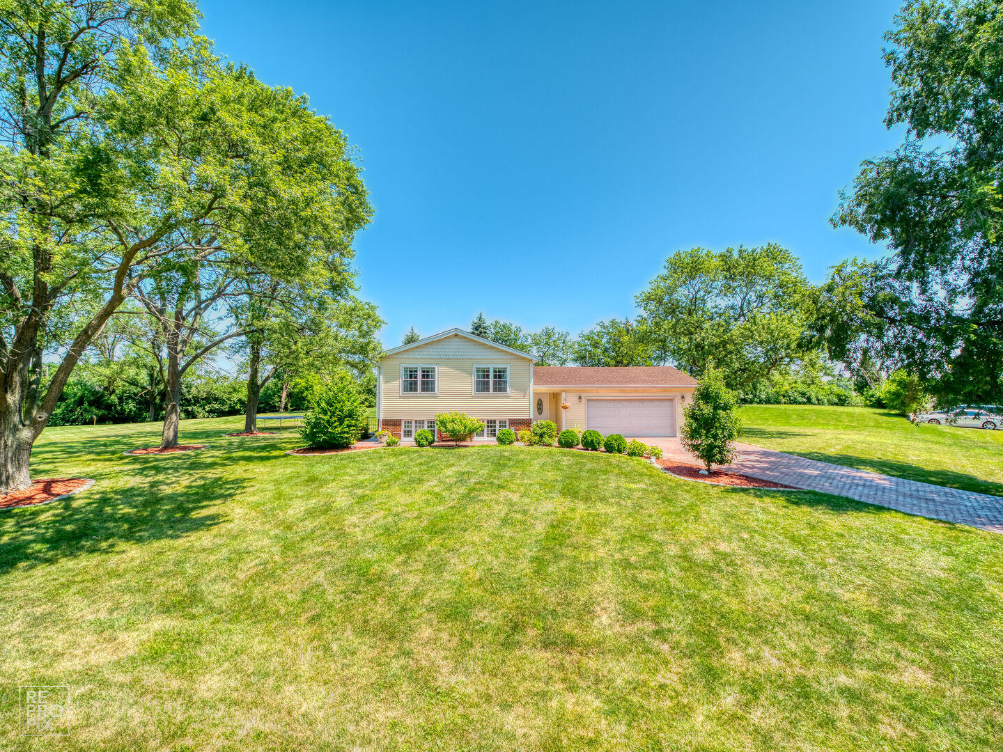 Property Photo:  8449 South 82nd Court  IL 60457 