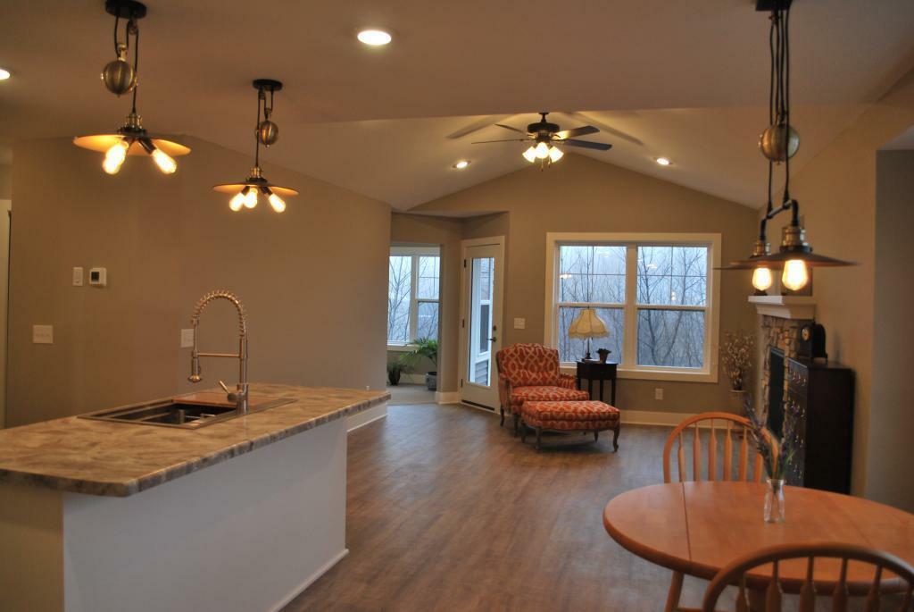 Property Photo:  1012 Sunrise Circle  MN 55325 