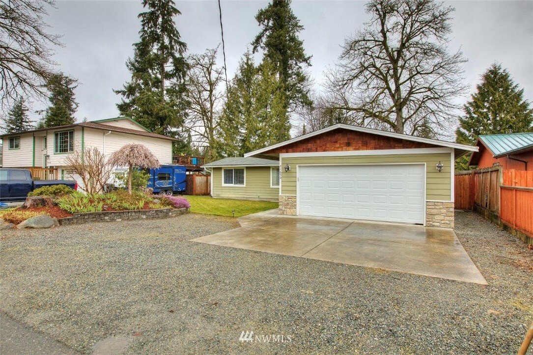 Property Photo:  21650 SE 267th Street  WA 98038 