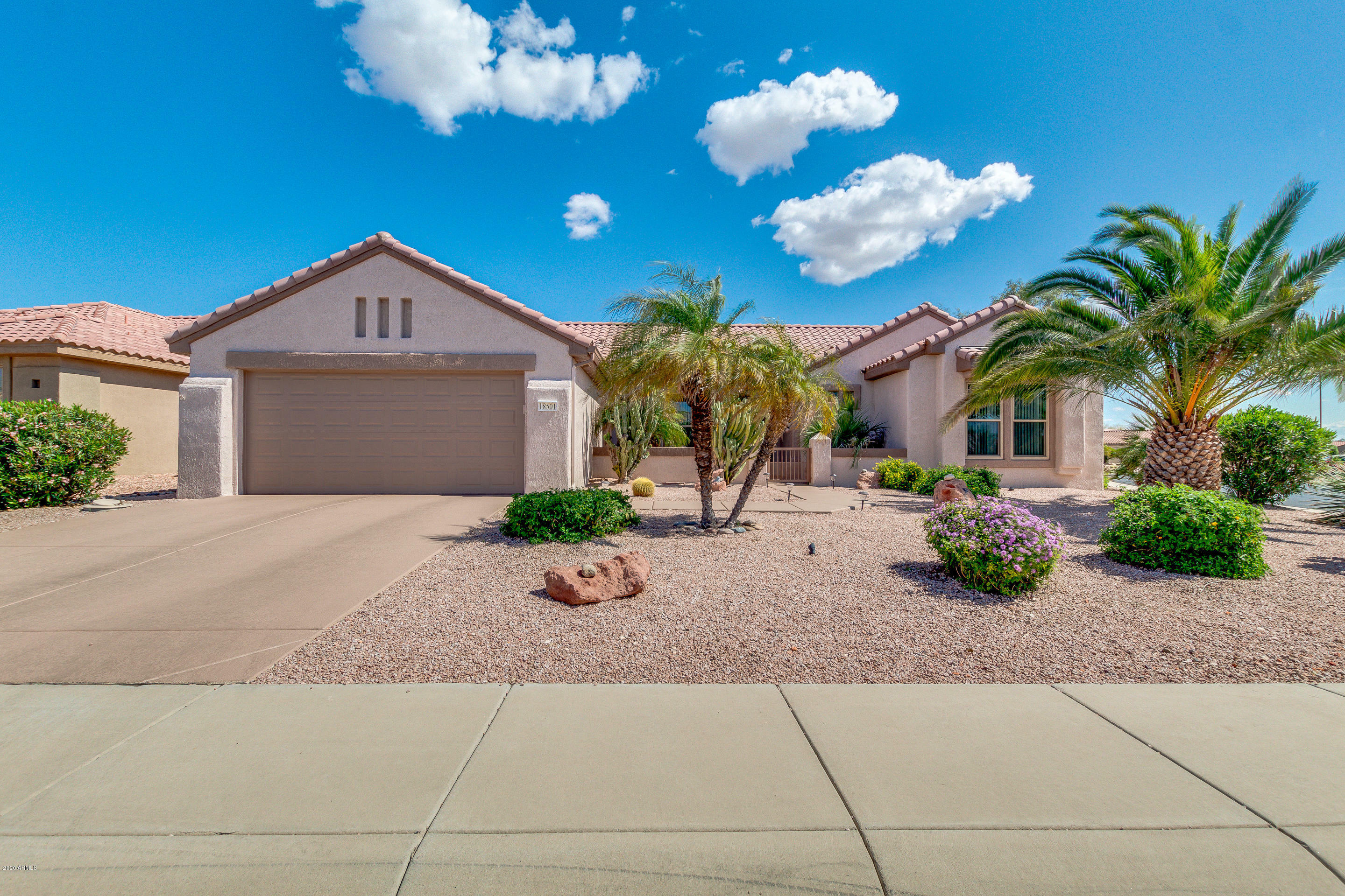 Property Photo:  18501 N Sunray Court  AZ 85374 