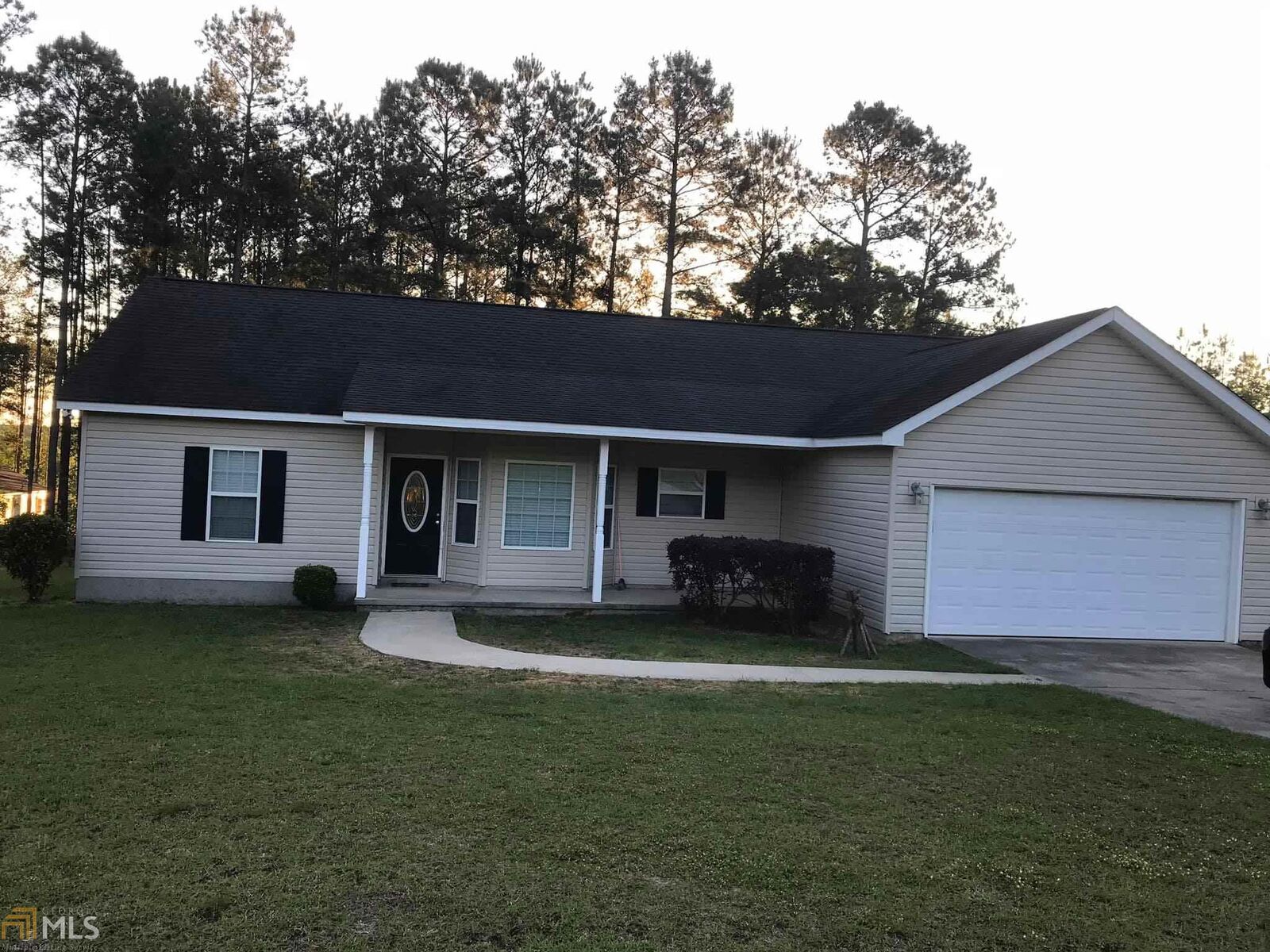 Property Photo:  1664 Scotland Rd  GA 31021 