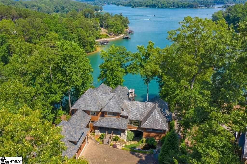 Property Photo: 117 E Fort George Way SC 29685