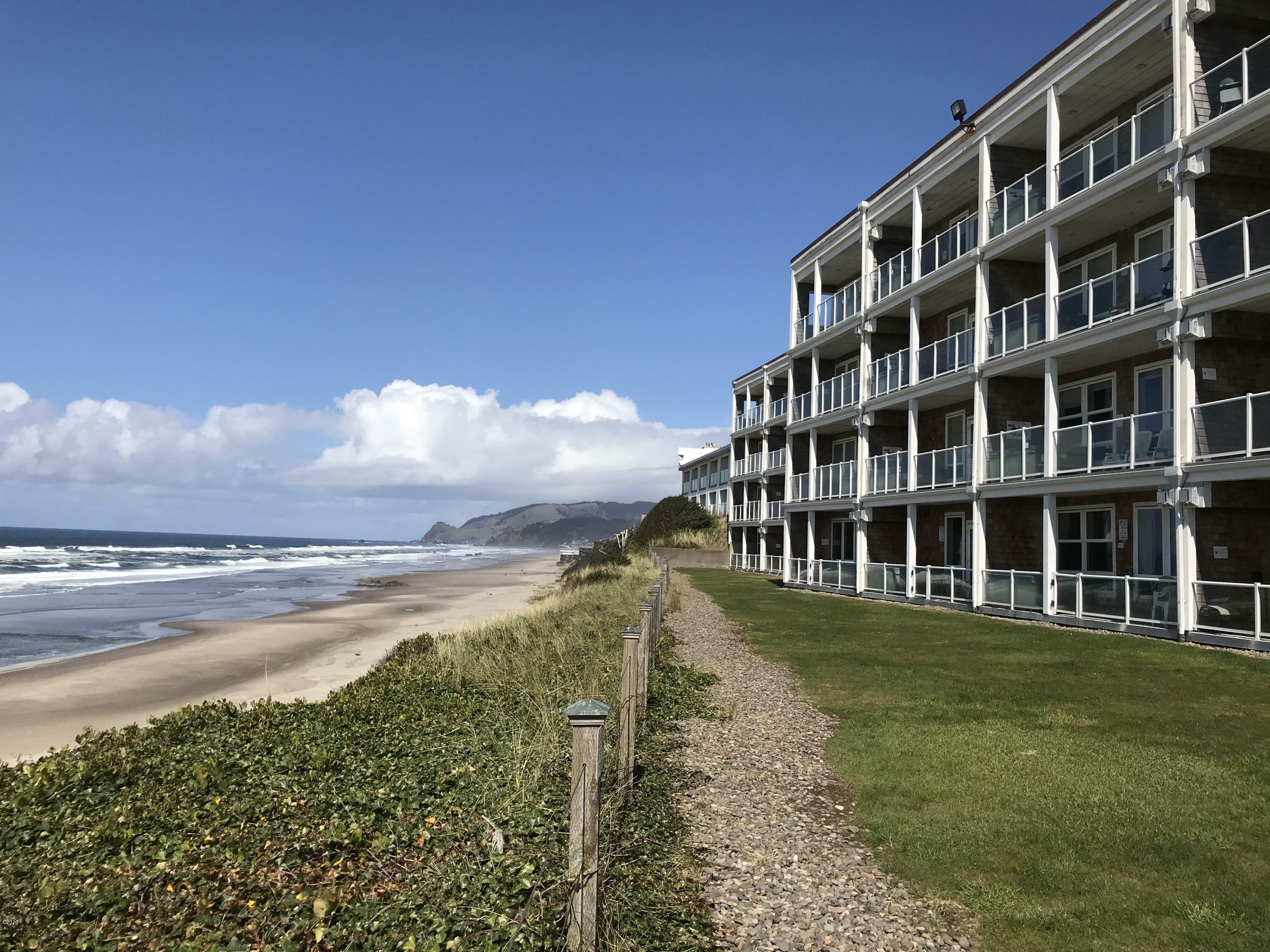 Property Photo: 1723 NW Harbor Avenue 1 OR 97367