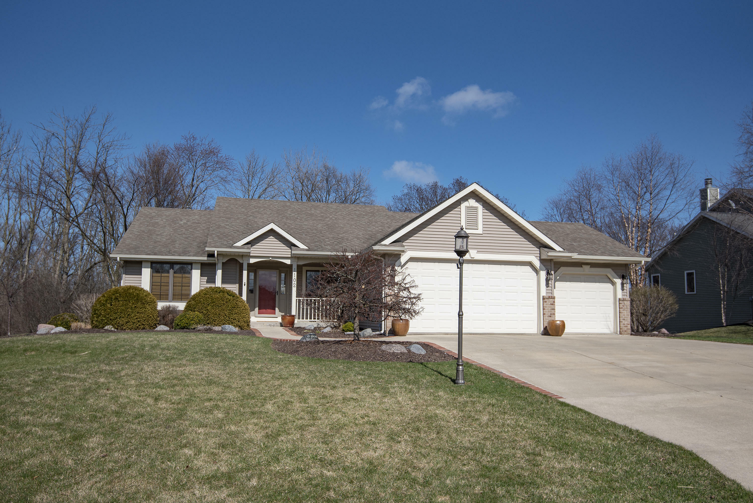 Property Photo: 1102 W Riverside Dr WI 53154