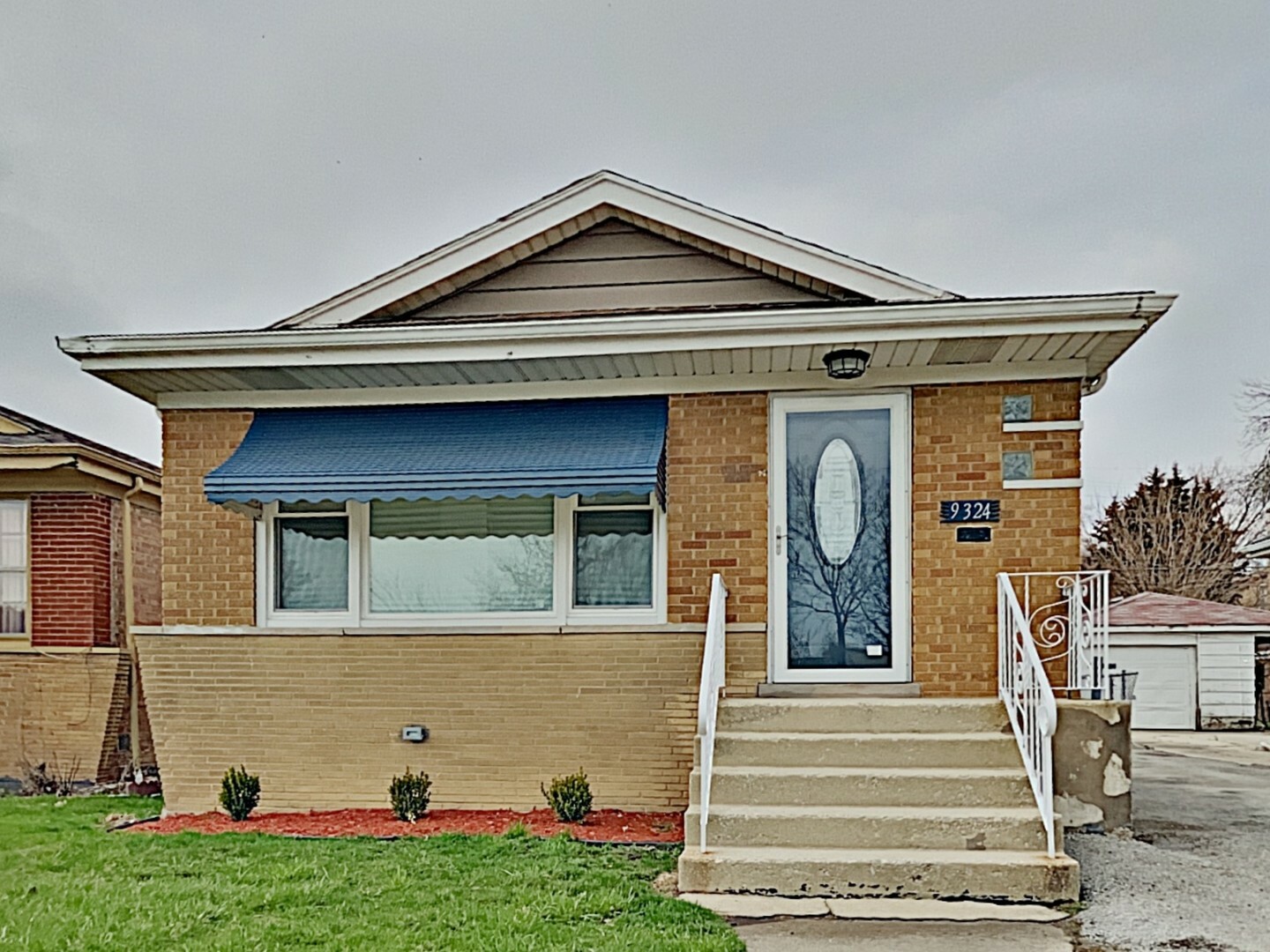 Property Photo: 9324 South Vincennes Avenue IL 60620