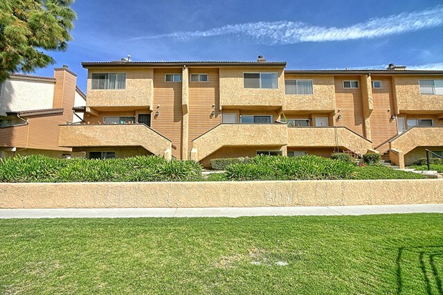 Property Photo:  677 County Square Drive 58  CA 93003 