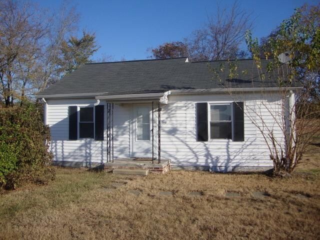Property Photo:  3121 E Jefferson Pike E  TN 37085 