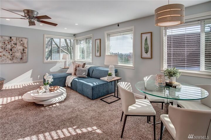 Property Photo:  2400 E Howell Street E  WA 98122 