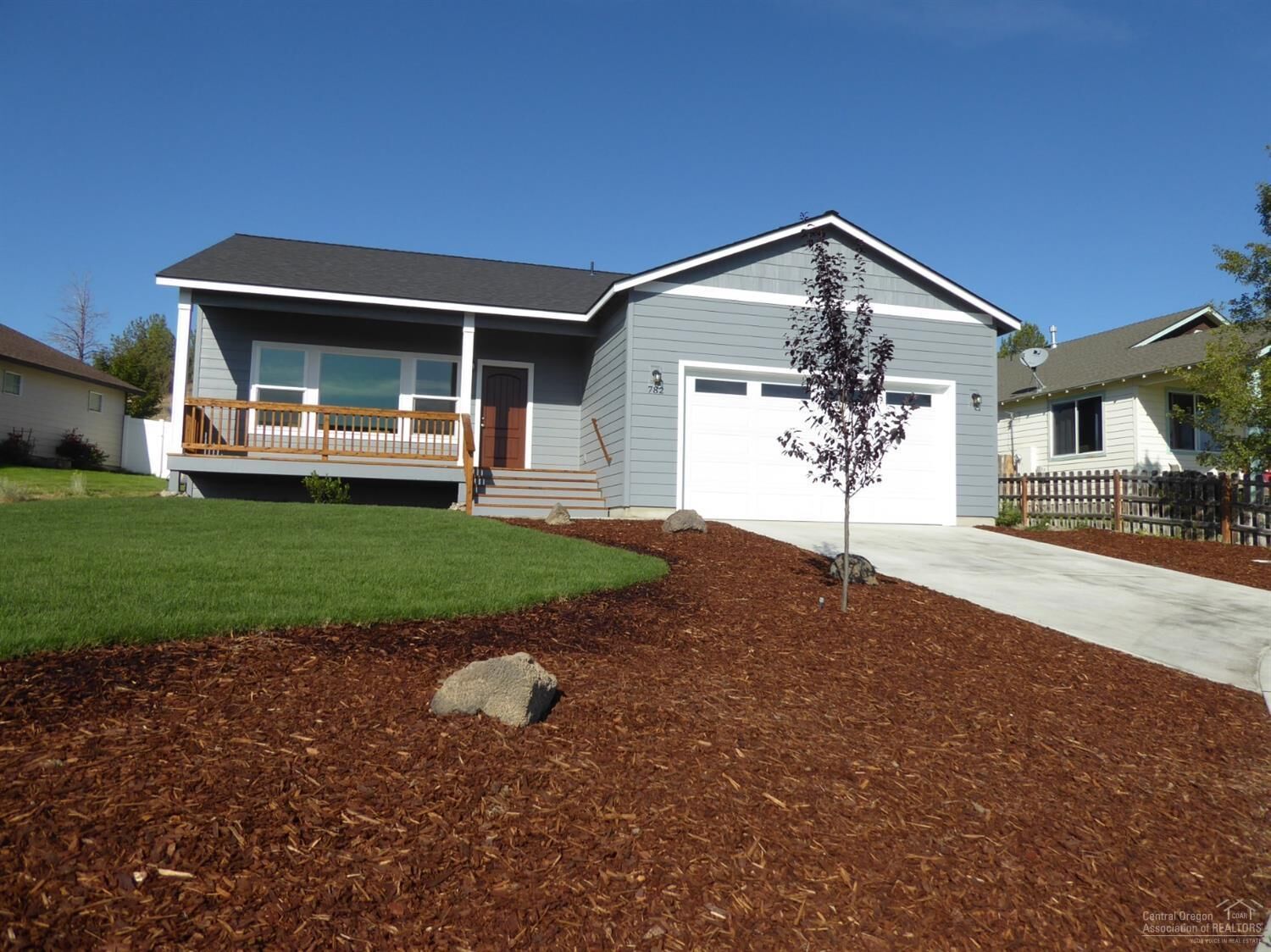 Property Photo: 782 SW Sunrise Street OR 97741