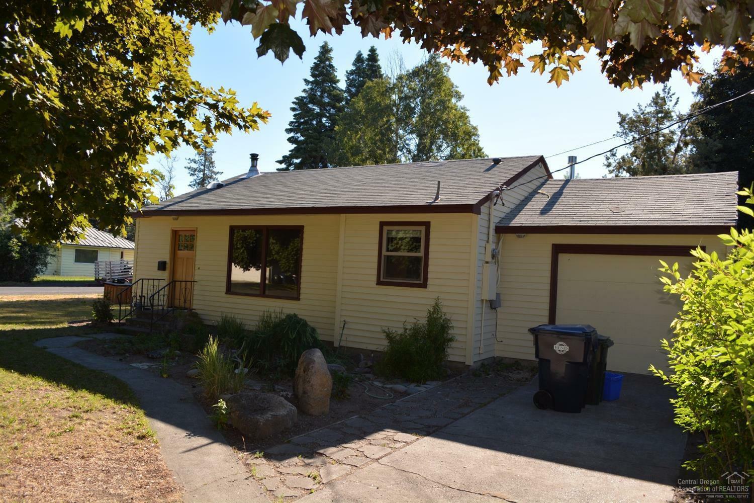 Property Photo:  1254 NE 6th Street  OR 97701 