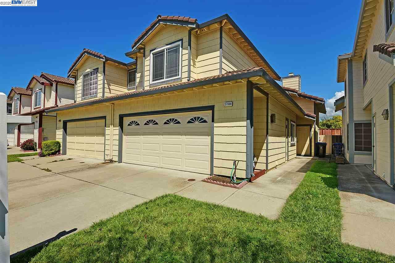 Property Photo:  37088 Saint Edwards St  CA 94560 