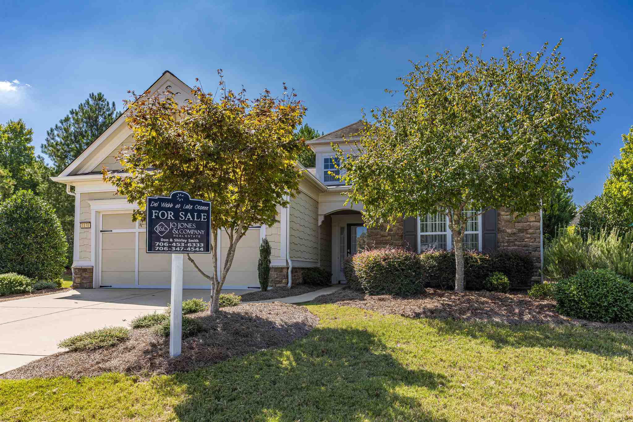 Property Photo: 1131 Delcove Way GA 30642