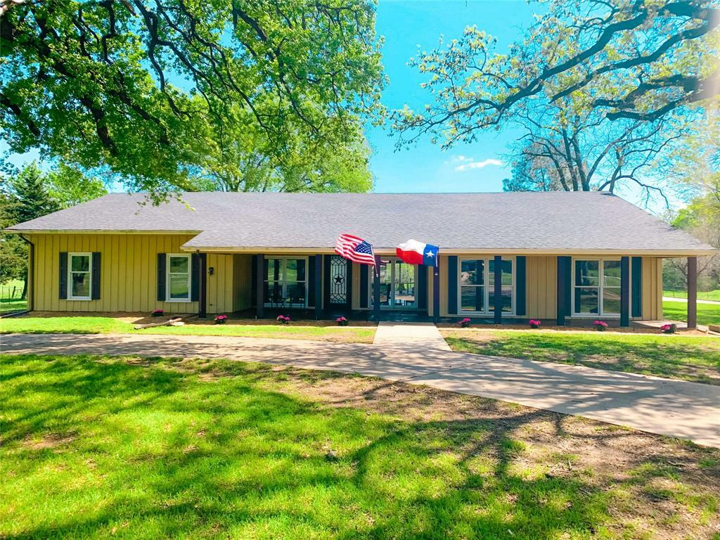 Property Photo:  533 County Road 3311  TX 75482 