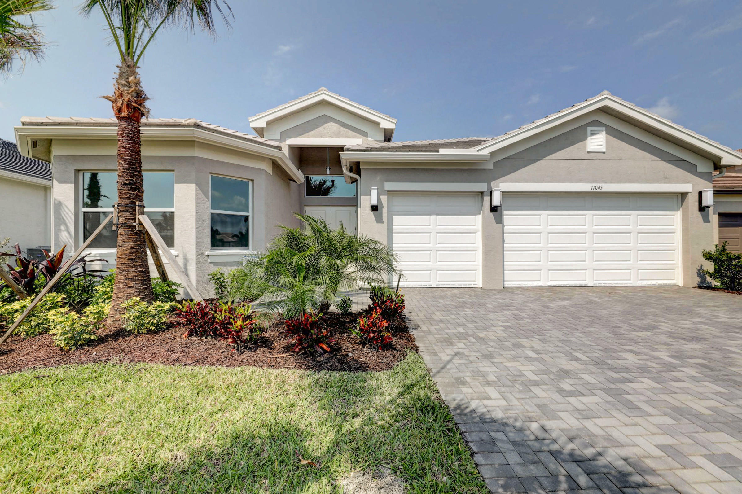 Property Photo:  11045 SW Ivory Springs Lane  FL 34987 