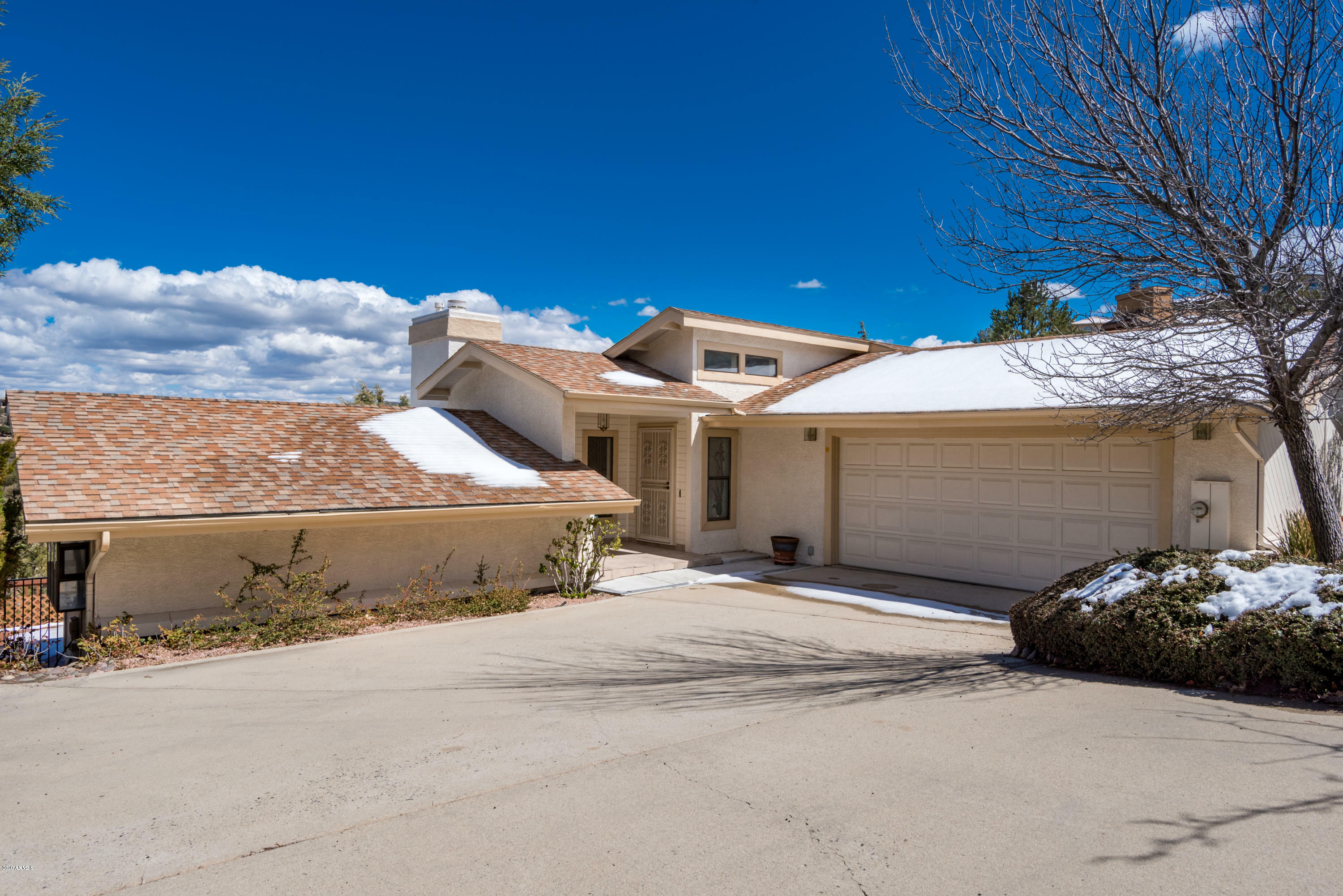 Property Photo: 1065 Northwood Loop AZ 86303