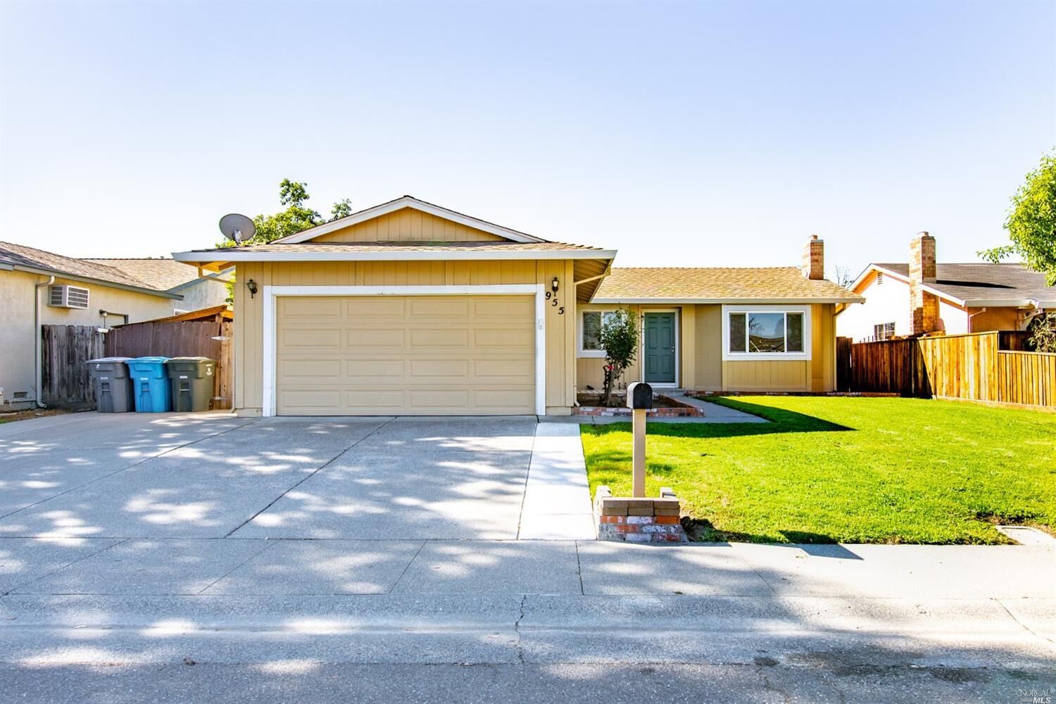 Property Photo: 955 Woodvale Drive CA 95620
