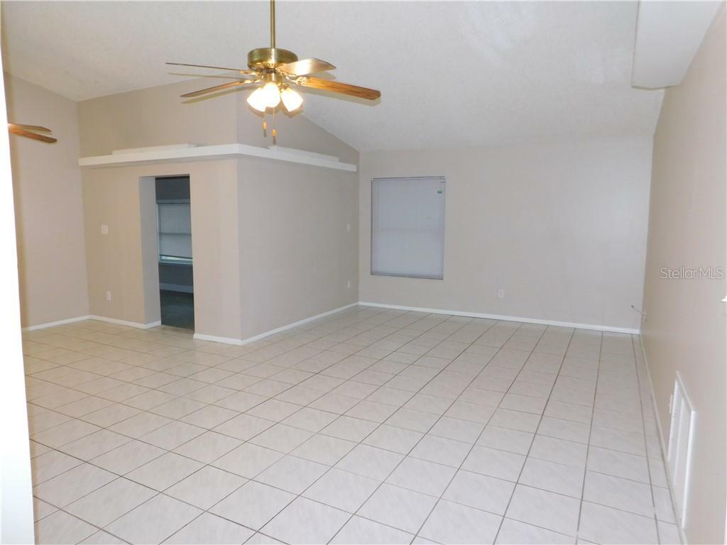 Property Photo:  1819 Thornwood Court  FL 33543 