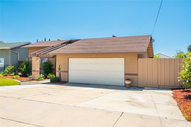 Property Photo:  1566 E 5th Street  CA 91764 