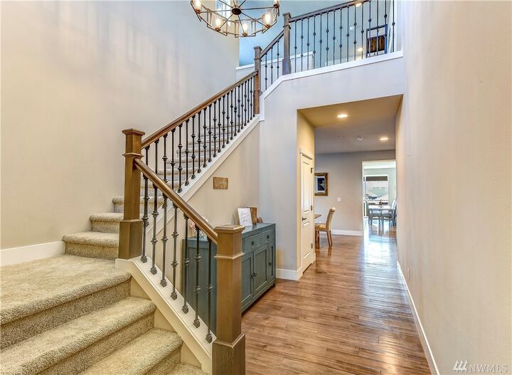 Property Photo:  8726  Satterlee Avenue SE  WA 98065 