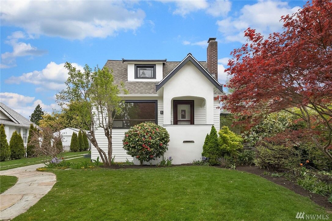 Property Photo: 1226 NE 92nd Street WA 98115