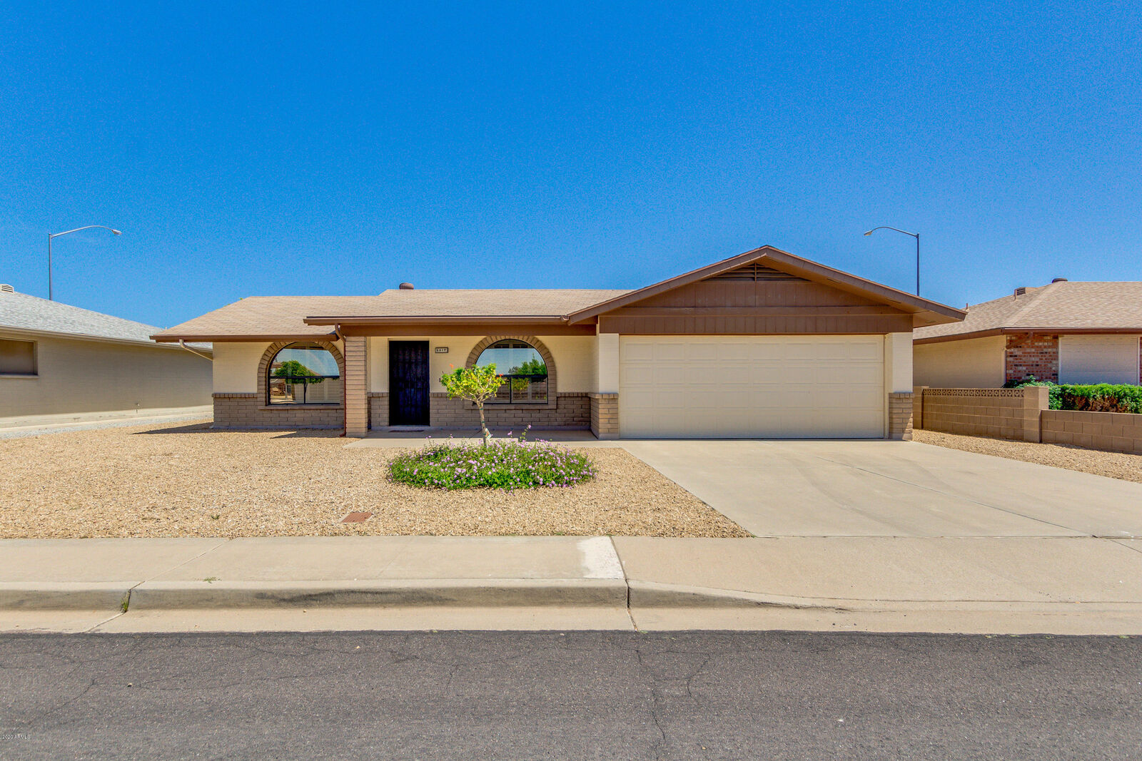 Property Photo:  2317 S Zinnia --  AZ 85209 