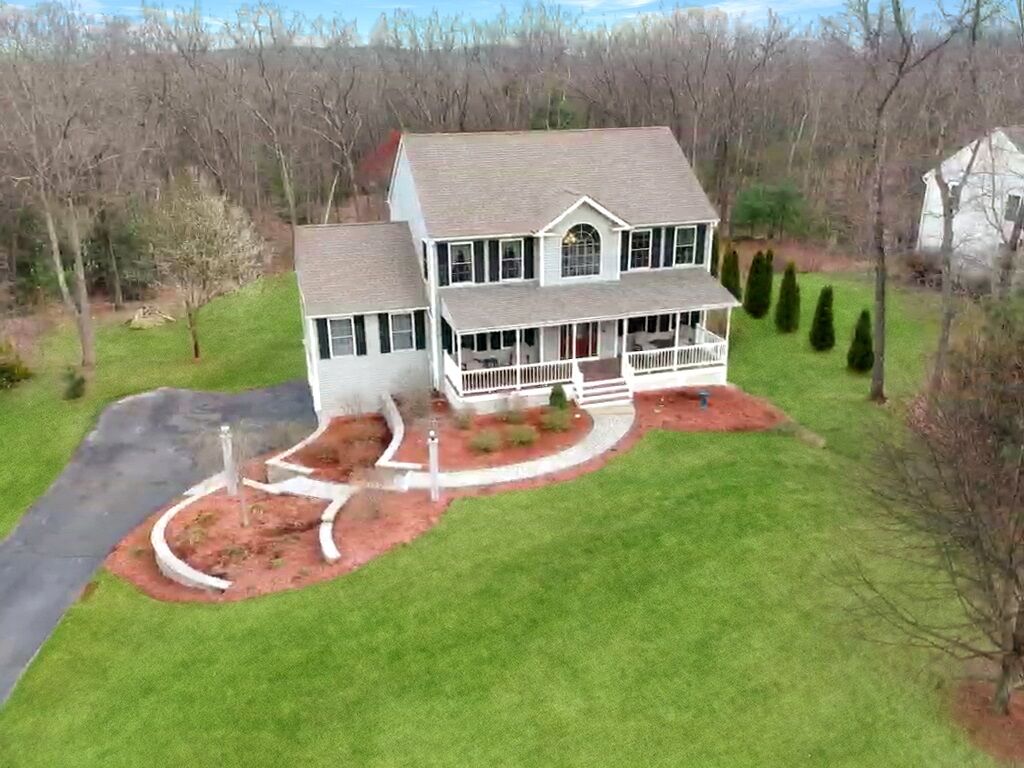 Property Photo:  6 Leaor Circle  NH 03051 
