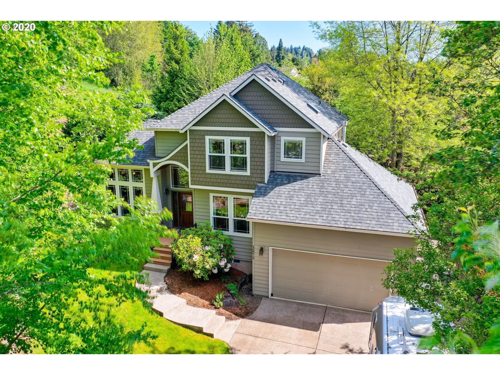 Property Photo:  1275 10th St  OR 97068 