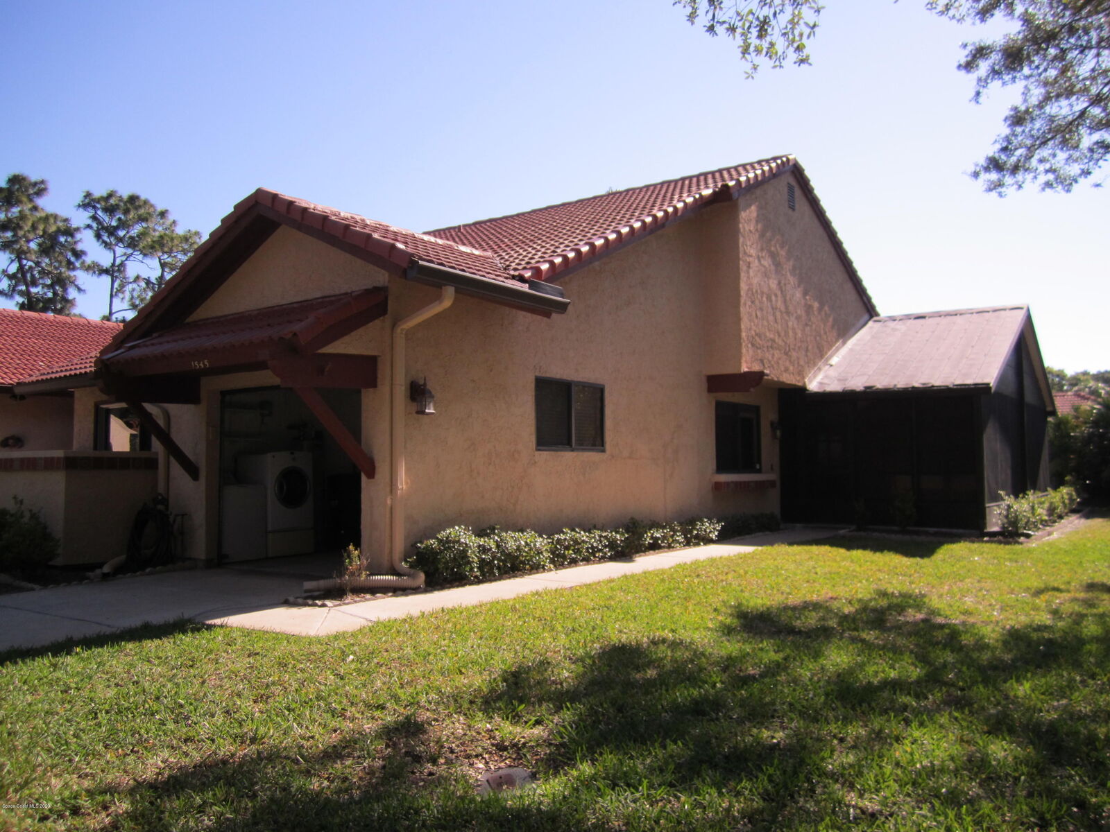 Property Photo: 1545 NE Waldorf Circle NE FL 32905