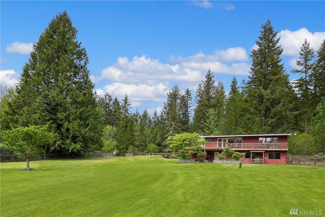 Property Photo: 7016 238th Ave NE WA 98053