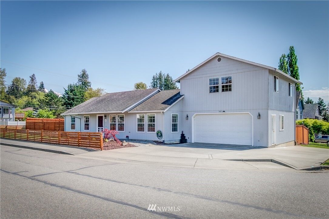 Property Photo: 605 20th Street WA 98290