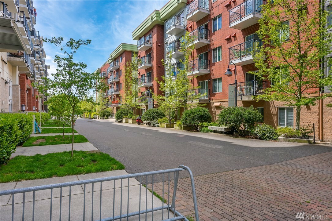 Property Photo: 1015 Railroad Ave 501 WA 98225