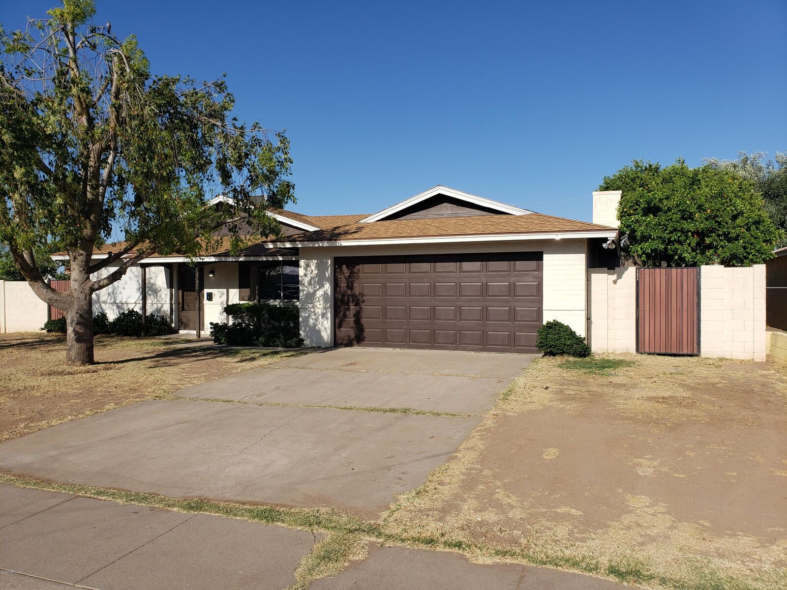 Property Photo:  7639 N 42nd Lane  AZ 85051 
