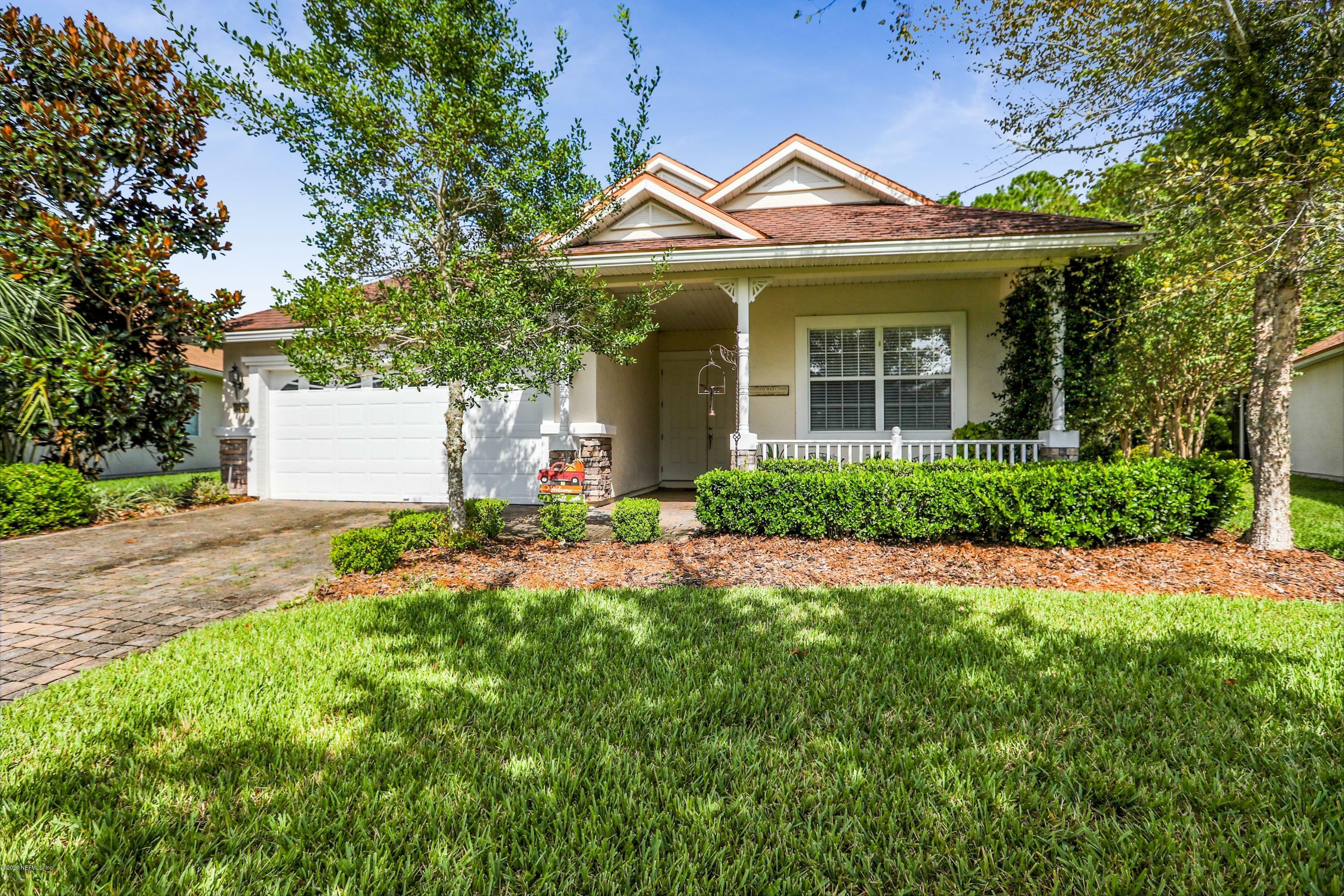 Property Photo:  1427 Castle Pines Circle  FL 32092 