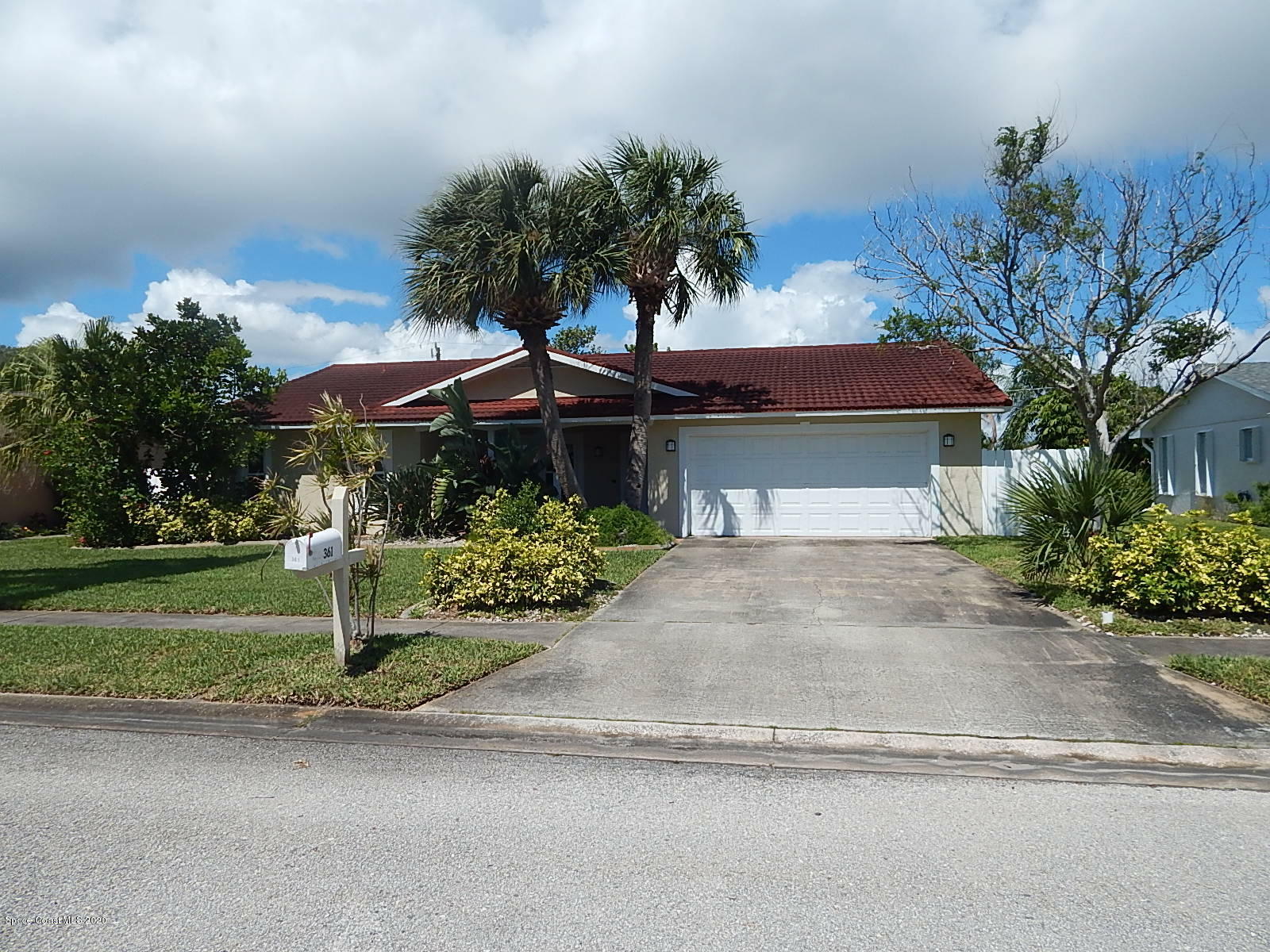 Property Photo:  361 Cherry Drive  FL 32937 