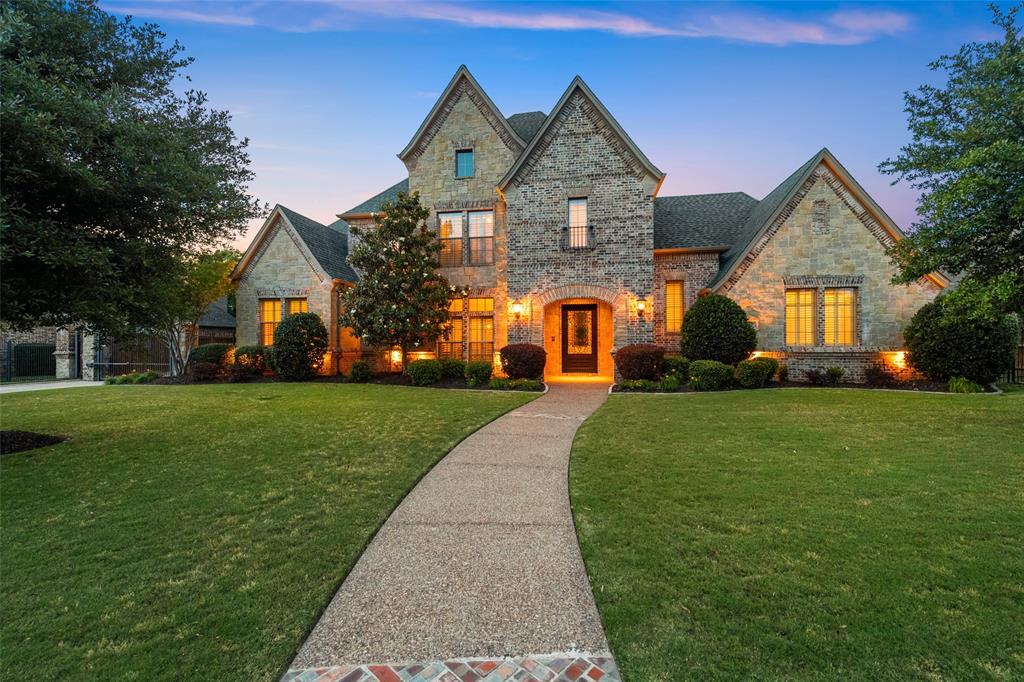 Property Photo: 120 Londonberry Terrace TX 76092
