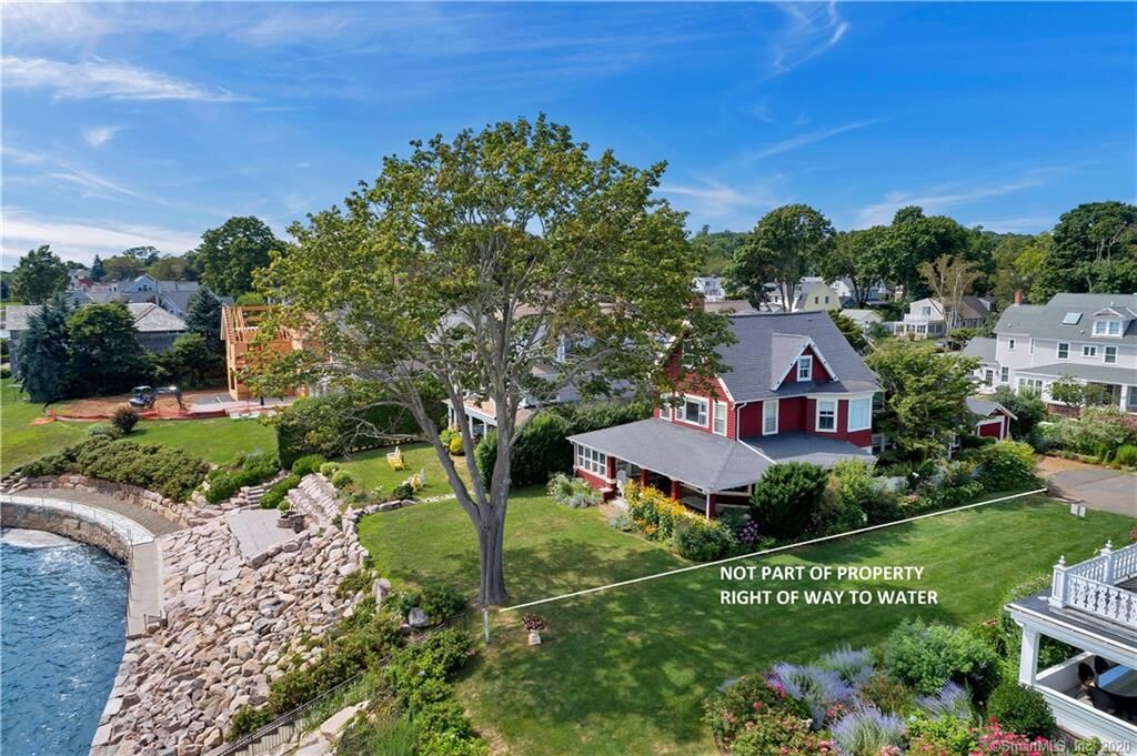 Property Photo: 2 Crescent Bluff Avenue CT 06405