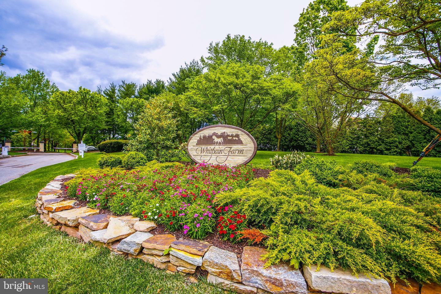 Property Photo:  1 Hounds Run Ln  PA 19422 