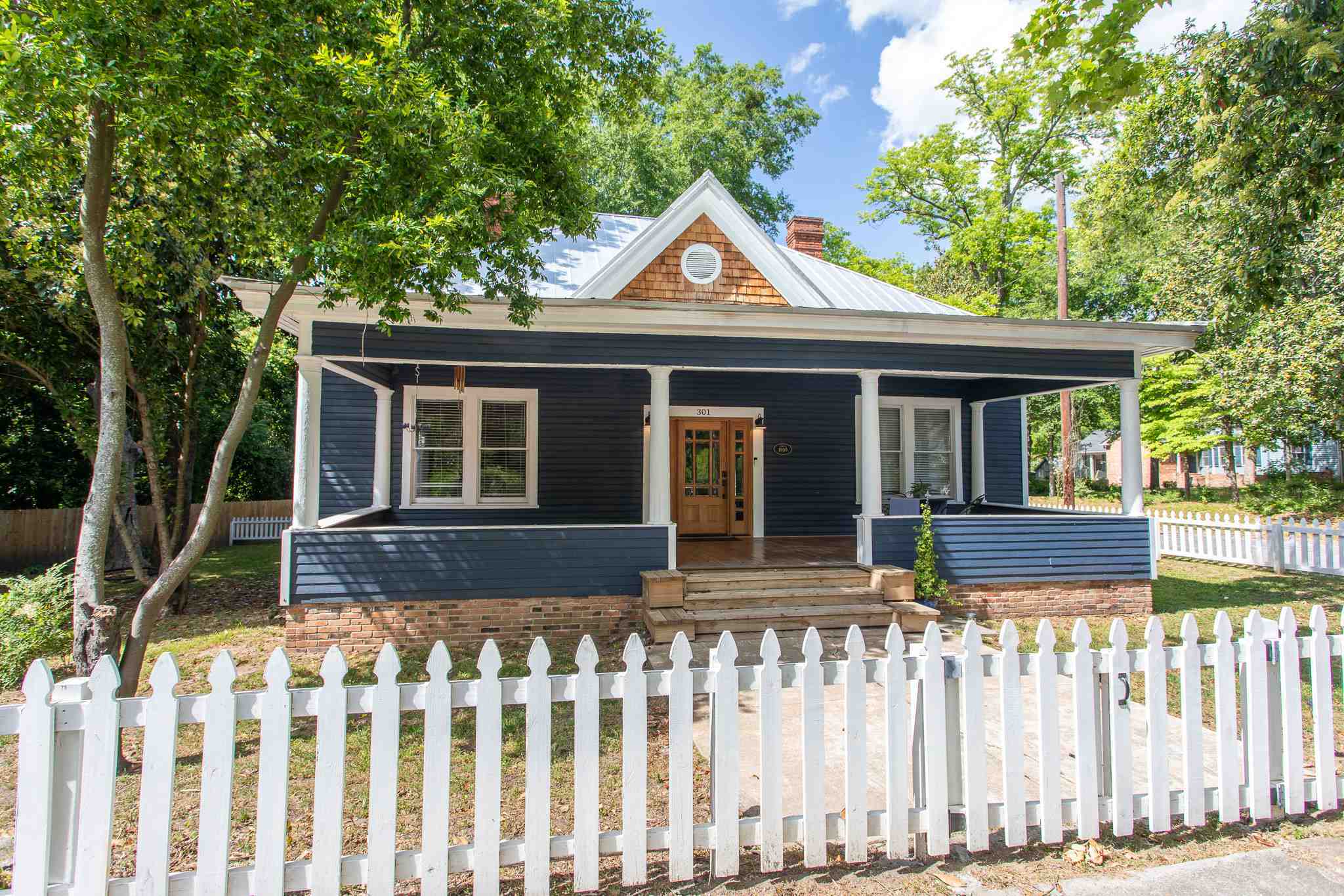 Property Photo: 301 W Broad Street GA 30642