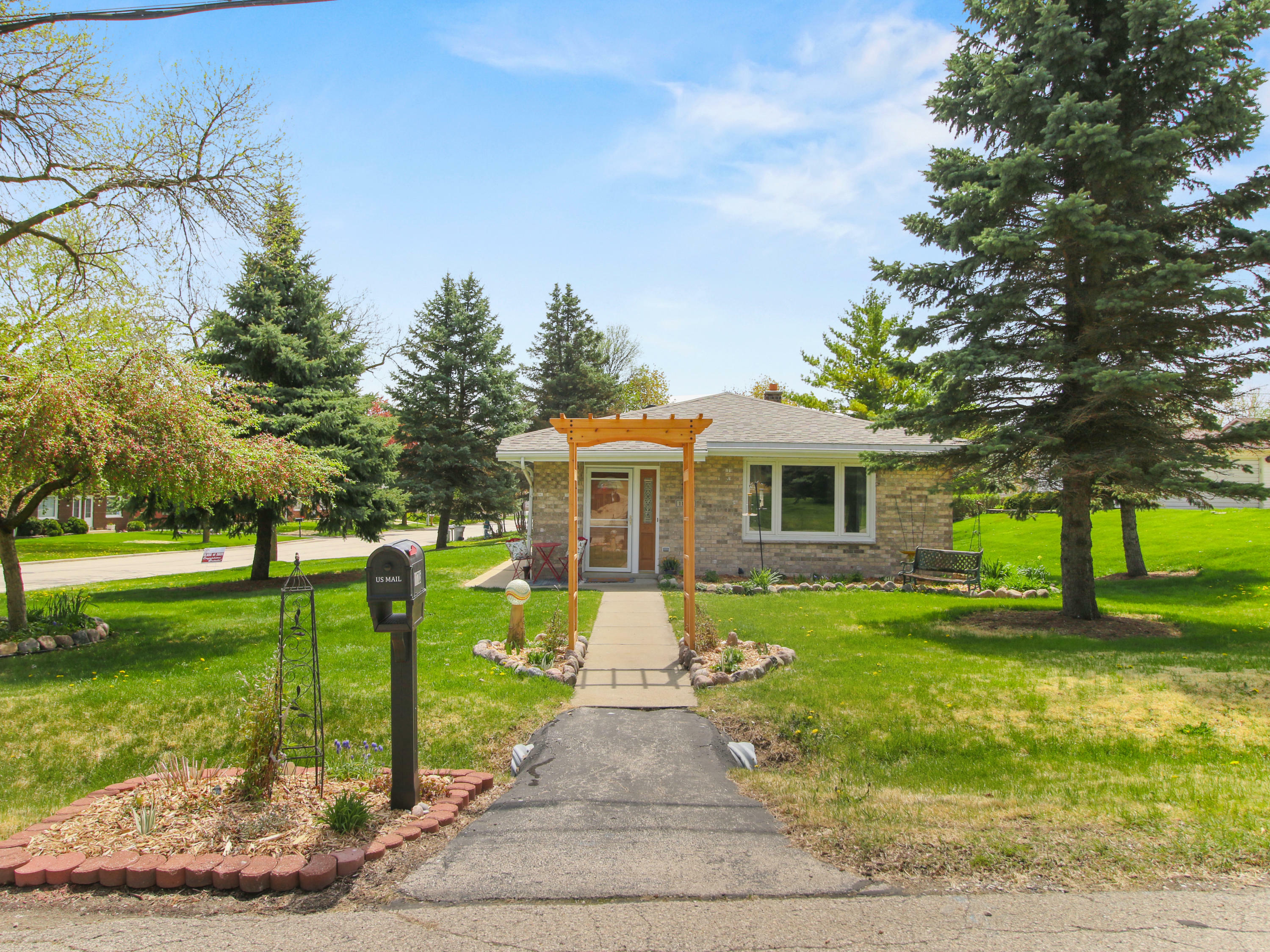 Property Photo: 11705 W Bobolink Ave WI 53225